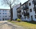 Bild: cs
Noch in diesem Jahr werden die im ehemaligen Schwesternwohnheim (rechts) der St.-Johannes-Klinik untergebrachten unbegleiteten Flüchtlinge ihr Domizil verlassen. Bei der Hauptversammlung des Fördervereins St. Johannes Klinik und Rettungswache deutete Vorstand Klaus Emmerich eine weitere neue Form der Kooperation in den Räumlichkeiten an.