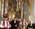 Bild: gut
Zur Eröffnung der ökumenischen Christustage am Altar von St. Laurentius (von links): Pfarrer Hans Zeltsperger, Dekan Karlhermann Schötz,, Dekan Elmar Spöttle und Pfarrer Matthias Ahnert.