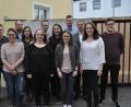 Bild: dob
Stellvertretender JU-Kreisvorsitzender Severin Hirmer (links) begleitete die Neuwahlen bei der Jahreshauptversammlung. Maximilian Kallmeier (Vierter von rechts) führt die Junge Union mit Paula Herrmann und Jana Strigl (von rechts) an.