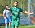 Bild: A. Schwarzmeier
Florian Stadler traf für den FC Weiden-Ost zum zwischenzeitlichen 3:1. Am Ende gewannen die Ostler das Weidener Stadtduell beim SV Anadoluspor mit 4:3.