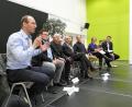 Bild: Winkler
Vertreter aus Politik und Verbänden sprechen vor 150 Schülern der FOS/BOS über Agrarpolitik (von links): Ely Eibisch, Christoph Götz, Karl Meier, Jürgen Mistol und Matthias Luy.