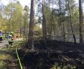 Bild: exb/THW Schwandorf
Der Brand von 10 000 Quadratmetern Waldboden und Unterholz an der Loisnitzer Straße bei Katzdorf wurde durch mehrere Feuerwehren aus Schwandorf und Umgebung gelöscht.