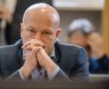 Bild: Armin Weigel
Joachim Wolbergs (SPD), suspendierter Regensburger Oberbürgermeister, sitzt im Landgericht im Verhandlungssaal. Foto: Armin Weigel/Archiv