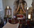 Bild: gi
Festlich geschmückt war die Ortskirche von Etzgersrieth als Pfarrer Josef Most den Festgottesdienst zum „Girngdoch“ mit den Gläubigen feierte.