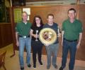 Bild: mkj
Die erfolgreichsten Teilnehmer am Osterschießen waren Corinna Werner und Rudolf Stark, im Bild mit mit ihren Trophäen sowie mit Schützenmeister Helmut Werner (rechts) und Michael Knott (links).
