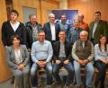 Bild: Nicole Koller
Das Team um Ortsvorsitzenden Michael Mertel (sitzend, Mitte) und seine Stellvertreter Alexandra Lettner und Werner Koller (sitzend, von rechts) sowie Thomas Dotzler (sitzend, Zweiter von links) mit Bürgermeister Bernhard Lindner (stehend, Dritter von links) und dem Vorsitzenden der Hahnbacher CSU Georg Götz (rechts).