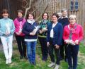 Bild: fvo
Die Geehrten und Führungskräfte des Frauenbunds (von links): Claudia Albrecht, Elisabeth Weig, Sieglinde Ertl, Elisabeth Lukas, Vorsitzende Sieglinde Zielbauer, und Elisabeth Meißner. Auch Pfarrer Norbert Götz gratuliert.