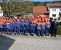 Bild: bnr
Jungfeuerwehrler aus dem KBM-Bereich 4.4 legten erfolgreich die Jugendflamme in den Stufen 1 und 2 ab. Zur bestandenen Prüfung gratulierten Kreisjugendwart KBM Christoph Spörl (links) und KBM Dieter Schweiger (Zweiter von links)