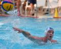 Bild: A. Schwarzmeier
Die Weidener Wasserballer (im Bild Thomas Kick) erreichten in Krefeld ein 10:10, das im Abstiegskampf alle Chancen offenhält.
