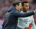 Bild: Timm Schamberger/dpa
Was läuft da schief? Bayern-Trainer Niko Kovac (links) gibt seinem Mittelfeld-Regisseur Thiago Anweisungen. Viel davon wurde beim enttäuschenden 1:1 des FC Bayern in Nürnberg nicht umgesetzt.