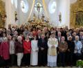 Bild: le
Die Jubelkommunion in der katholischen Pfarrkirche St. Johannes der Täufer am Weißen Sonntag ist für die über 80 Jubilare eine große Wiedersehensfeier.