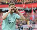 Bild: Timm Schamberger/dpa
Bayerns Joshua Kimmich kann es nicht fassen: Nur 1:1 in Nürnberg.