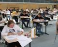 Bild: lg
Am Ortenburg-Gymnasium verwandelte sich die Dreifach-Sporthalle zum Prüfungssaal für die 87 Abiturienten.