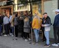 Bild: dko
Passanten wunderten sich: Am Dienstagvormittag bildete sich vor dem neuen "Snipes" eine lange Schlange.