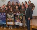 Bild: exb
Das Führungsteam des Heimat- und Kulturvereins (von links, oberste Reihe): Tobias Wagner, Maximilian Hirsch, Florian Meier, Katharina Beck, Laura Gimpl, Theresa Ehbauer, Markus Metschl sowie Benedikt Koller, Jennifer Wagner, Josef Vogl, Benedikt Feldbauer, Feodora Romahn, Andreas Hirsch, Stefanie Metschl, Dominik Wagner, Andreas Ströhl und Bürgermeister Roland Strehl.