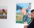 Bild: Thomas Dobler
Andrea Lamest, die Leiterin des Oberpfälzer Künstlerhauses, präsentiert eine neue Ausstellung mit den Werken von sechs Künstlern, die in Leipzig leben und arbeiten.