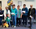 Bild: arw
Musikschulleiter Karl Wildenauer(von links), Maria Neumann, Gaby Fröhlich, Max Peter, Maria Wildenauer Elisabeth König und Reinhold Schwarzmeier freuen sich über die Verteilung des Erlöses in Höhe von 1700 Euro.