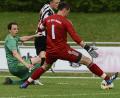Bild: ham
Christian Böl, Torwart des FC OVI-Teunz, musste vorige Woche bei der 0:2-Niederlage beim 1. FC Schwarzenfeld zweimal hinter sich greifen. In der Heimpartie am Sonntag gegen den TSV Detag Wernberg wird der Keeper sicher wieder einiges zu tun haben.