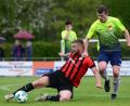 Bild: ham
Der Pfreimder Philipp Schön (rechts) kommt gegen den Ettmannsdorfer Tobias Wiesner zu spät. Das Landkreisderby vorige Woche entschied Ettmannsdorf klar mit 4:1 für sich.