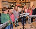 Bild: no
Die Kinder von Illbirgis Klimperkiste zeigen den Besuchern, was sie unter der Leitung von Agnes Hollweck (rechts) und Agnes Guggenberger schon gelernt haben.