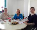Bild: Hladik
Leiterin Elisabeth Schieder, Andrea Lang, die Bevollmächtigte für den Landkreis Neustadt und die Stadt Weiden, und Sandra Kellermann, Bevollmächtigte für den Landkreis Tirschenreuth (von links) stellen die Jahresbilanz 2018 der Beratungsstelle für Schwangerschaftsfragen Donum Vitae vor.