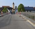 Bild: bnr
An der Schwarzachtalbrücke in Altendorf müssen kleinere Schäden beseitigt werden. Die Arbeiten werden sich drei Wochen hinziehen.