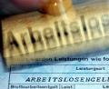 Bild:  Frank May/dpa
ALG II-Bezieher könnten zum Beispiel das Sozialticket im ÖPNV nutzen.