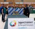 Bild: kga
Schulleiterin Marlies Hoffmann und Coach Andrea Kroner (von links) freuten sich ebenso wie Oberbürgermeister Andreas Feller und dessen Frau Susanne (von rechts) über den Erfolg des Teams der Mädchenrealschule.
