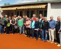 Bild: Dobmeier
Nach 50 Jahren trifft sich die Clique der SpVgg-Tennisabteilung auf dem Gelände des Nachfolgevereins TC Am Langen Steg wieder.