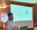 Bild: lst
Markus Borke von der Firma Sonnen GmbH referiert zum Thema „Unabhängigkeit für das Eigenheim mit Solarstrom und Speicher“.