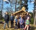 Bild: exb
Die „Gartenzwerge“ bauten ein Insektenhotel.