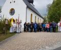 Bild: hzi
Die Thurndorfer Bittgänger und die Ministranten werden von den Bläsern der Feuerwehrkapelle Thurndorf musikalisch begleitet.