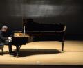 Bild: Kunz
Der renommierte Pianist Piotr Anderszewski stemmt Beethovens Opus Magnum auf die Bühne. Der Zufall arrangiert eine Parallele zur Aufführung von Bachs Goldberg-Variatonen vor drei Monaten.