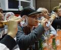 Bild: Wilhelm Koch
An diesem Abend haben die meisten ihr Bier sicher ganz anders getrunken, als sie das sonst tun. Und natürlich auch ganz anderes Bier.