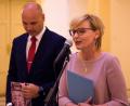 Bild: gjb
Marcela Brabačová bei ihrer Dankesrede, daneben Zweiter Bürgermeister, Jiří Černý.
