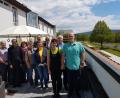 Bild: exb
Die geladenen Gäste bewunderten die Terrasse der Fitteria mit Blick auf die Kurpromenade und den Tillenberg.
Von rechts Axel Grünert, Gerhard Geiger, Katrin Grünert, Bürgermeister Klaus Meyer, Ursula Stingl, Alfons Schnurrer, Claudia Summer, Roswitha Schmeller, Pfarrer George Parankimalil, Jürgen Rath.