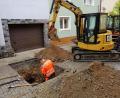 Bild: exb/Stadt Windischeschenbach
Wegen eines Schadens an der Abwasserleitung ist die Hauptstraße komplett gesperrt