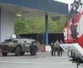 Bild: fjo
Ein solches Szenario weckt im Grenzland Erinnerungen: Zum Übergang Rozvadov rollen Spähpanzer der CR-Armee, dazu ein großes Polizeiaufgebot. Hintergrund: Tschechien probt die Wiedereinführung von Grenzkontrollen.