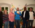 Bild: bey
Das Führungsteam der KAB mit Altbürgermeister Hans Schäfer (von links), Edeltraud Bergler, Karin Friedl, Vorsitzendem Karl Hegner überreicht an Pfarrer Pennoraj Thamarkkan eine Spende in Höhe von 500 Euro für den Bau eines Altenheimes in Indien durch den Verein "Zukunft in Würde". Über die Spendenbereitschaft freut sich auch Kreisvorsitzender Georg Schregelmann.