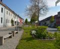 Bild: jr
Neu gestaltet werden soll der Obere Marktplatz in Mitterteich. Dazu findet am Dienstag, 28. Mai, ab 17 Uhr eine Begehung statt, wozu alle Anlieger und interessierten Bürger eingeladen sind.