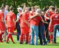 Bild: Ziegler
Riesige Erleichterung beim TuS/WE Hirschau nach dem Schlusspfiff von Schiri Jonas Kohn, der Ligaerhalt ist mit dem 3:1-Sieg beim völlig enttäuschenden TSV Königstein gesichert