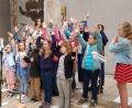 Bild: Judith Lehner
„Gott sei Dank“, „Erzähl mir was von Gott“ oder "Du bist spitze" heißen die Lieder, die der Junge Chor in der Kümmersbrucker Kirche singt. Für letzteres haben die jungen Musiker sogar eine kleine Choreographie einstudiert.