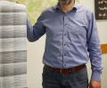 Bild: tr
Thomas Schraml und der Wahlzettel für die Europawahl.