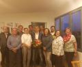 Bild: wos
Der Vorstand des SPD-Ortsvereins Poppenricht-Traßlberg mit Bürgermeister und Vorsitzendem Roger Hoffmann (Mitte). Zur Wahl gratulierte Bezirksrat Richard Gaßner (Dritter von links).