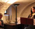 Bild: kar
Matías Gonzales und Susanne Hofmann spielten im Zuge des 12. Oberpfälzer Tango-Festivals als "Duo Fracanapa" im Stallgewölbe der Kaffeerösterei Leo Bäumler.