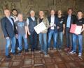 Bild: adj
Auszeichnungen runden das Jubiläum ab. Von links: Prüfungsreferent Helmut Körber, Daniel Wokensky (SV Altenstadt), Horst Tippelt, Dieter Baller, Achim Völkl, Robert Lehner, Bürgermeister Ernst Schicketanz und Dittmar Weineck.