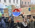 Archivbild: Petra Hartl
Bei der ersten Schüler-Demo im März herrschte Andrang am Marktplatz.