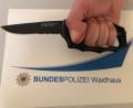 Bild: Bundespolizei Waidhaus/exb
Dieses verbotene Multitool beschlagnahmen Waidhauser Bundespolizisten bei einem 25-Jährigen Italiener.