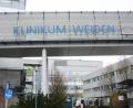 Bild: Gabi Schönberger
Der Chef der Kliniken AG sitzt wieder fest im Sattel. Auch am Defizit hat sich nichts geändert.