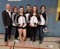 Bild: exb
TG-vorsitzender Wolfgang Rahm gratuliert Silke Rosner, Anna Schramm, Lisa Schedl, Lea Tretter und Heike Hottner (von links) zur Kampfrichter-C-Lizenz.